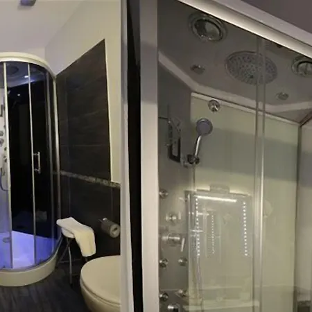 לינה וארוחת בוקר Attico Volta 4*